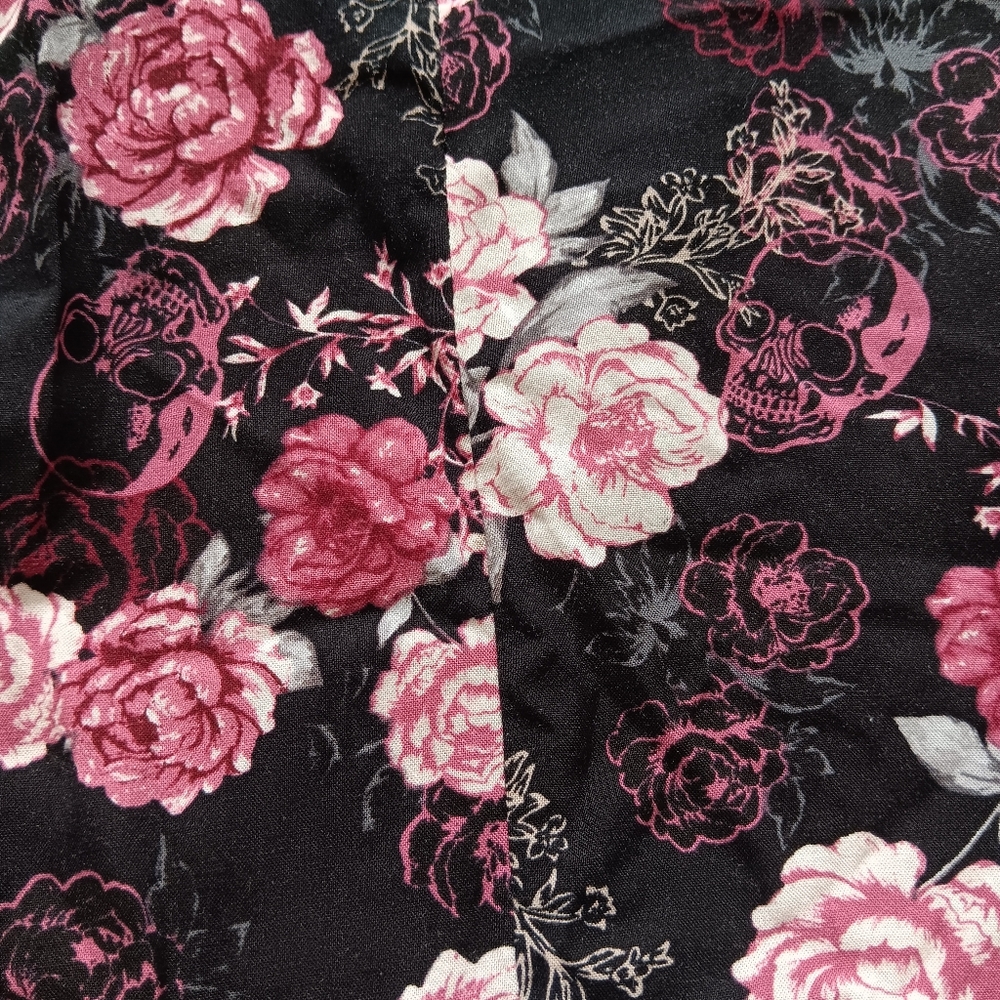 Hot Topic Floral & Skulls Mini Dress Size Medium - Picture 6 of 7